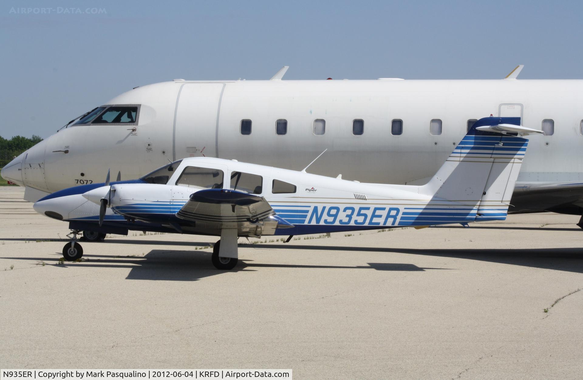 N935ER, 2005 Piper PA-44-180 Seminole C/N 4496195, Piper PA-44-180