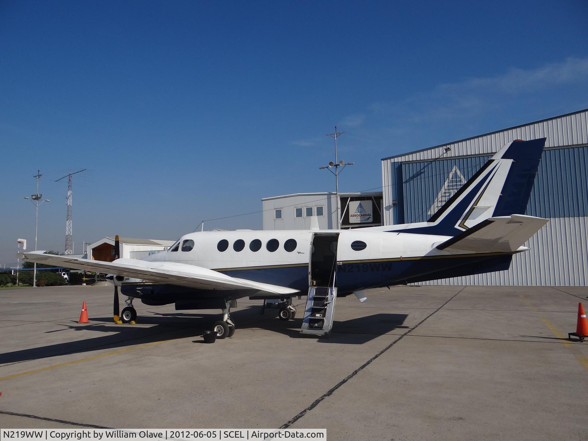 N219WW, 1975 Beech A100 King Air C/N B-219, chilean air force KING AIR A100 now warbird