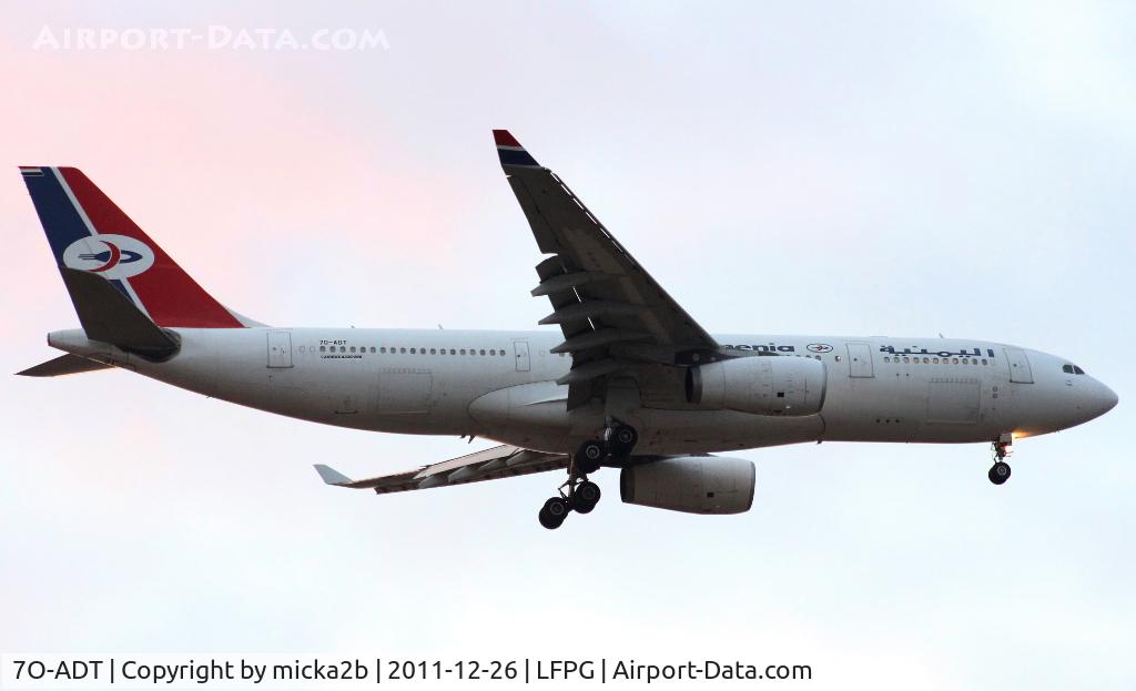 7O-ADT, 2004 Airbus A330-243 C/N 632, Landing