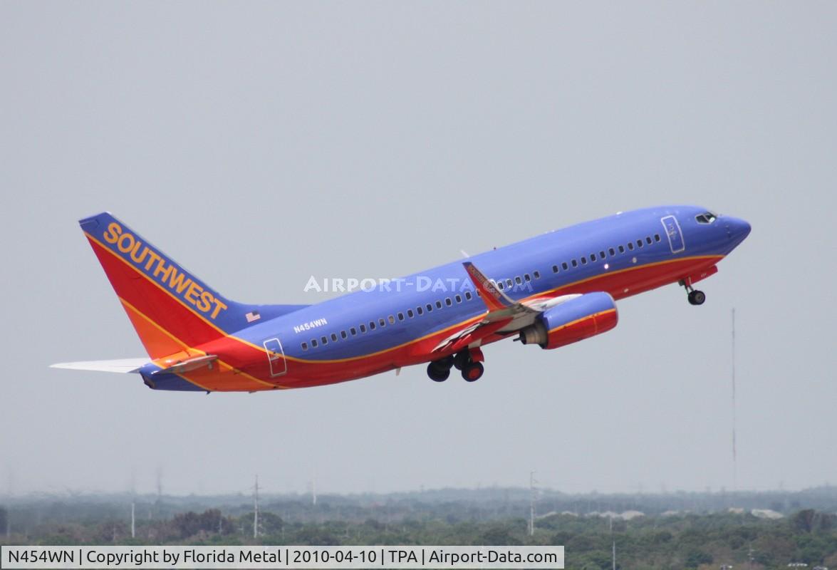 N454WN, 2004 Boeing 737-7H4 C/N 29851, Southwest 737