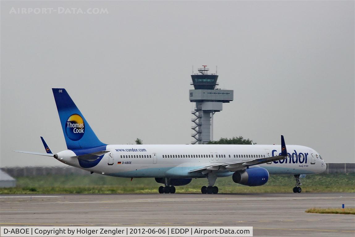 D-ABOE, 1999 Boeing 757-330 C/N 29012, Using the short way to Antalya/Turkey on rwy 08R....