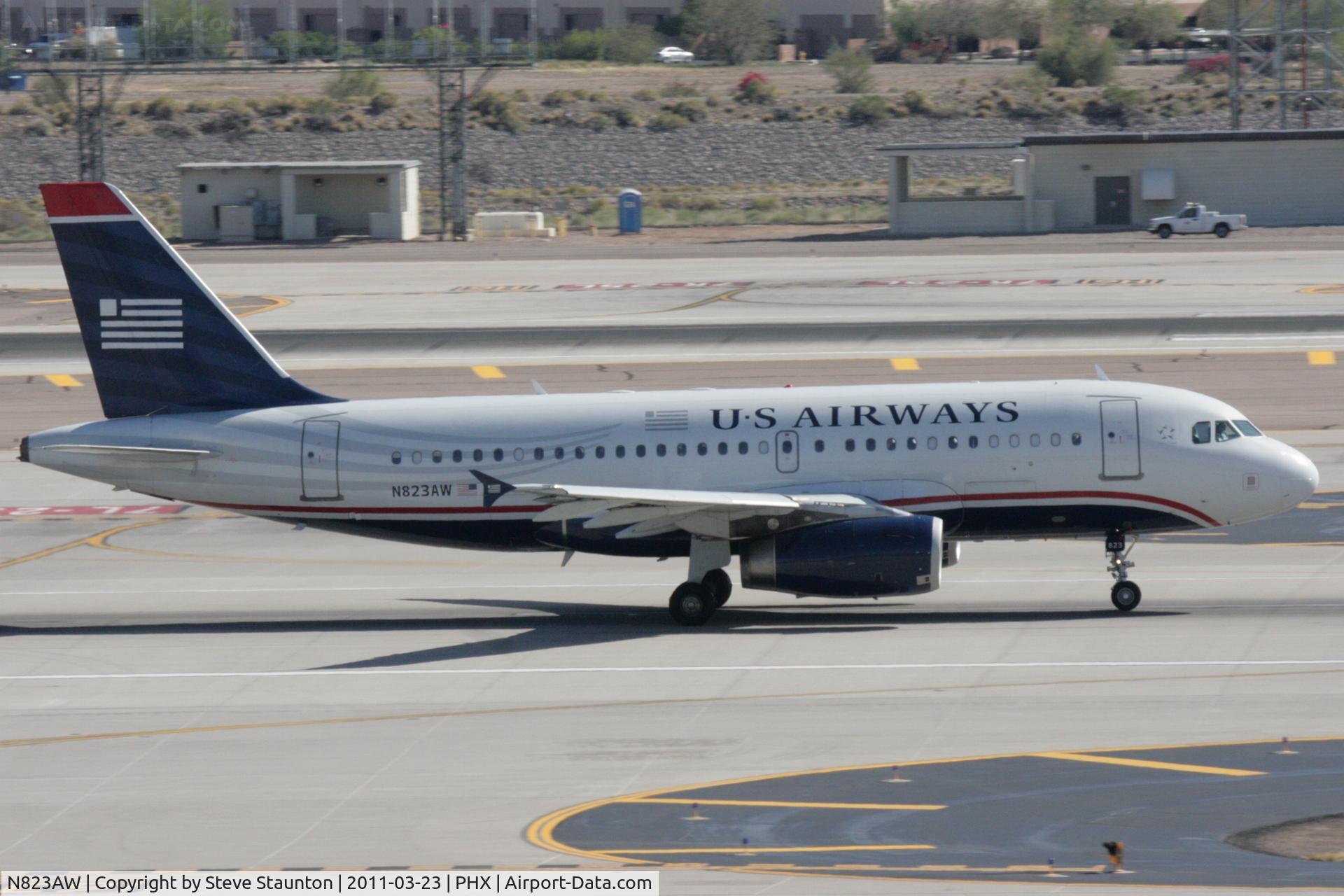 N823AW, 2001 Airbus A319-132 C/N 1463, Taken at Phoenix Sky Harbor Airport, in March 2011 whilst on an Aeroprint Aviation tour