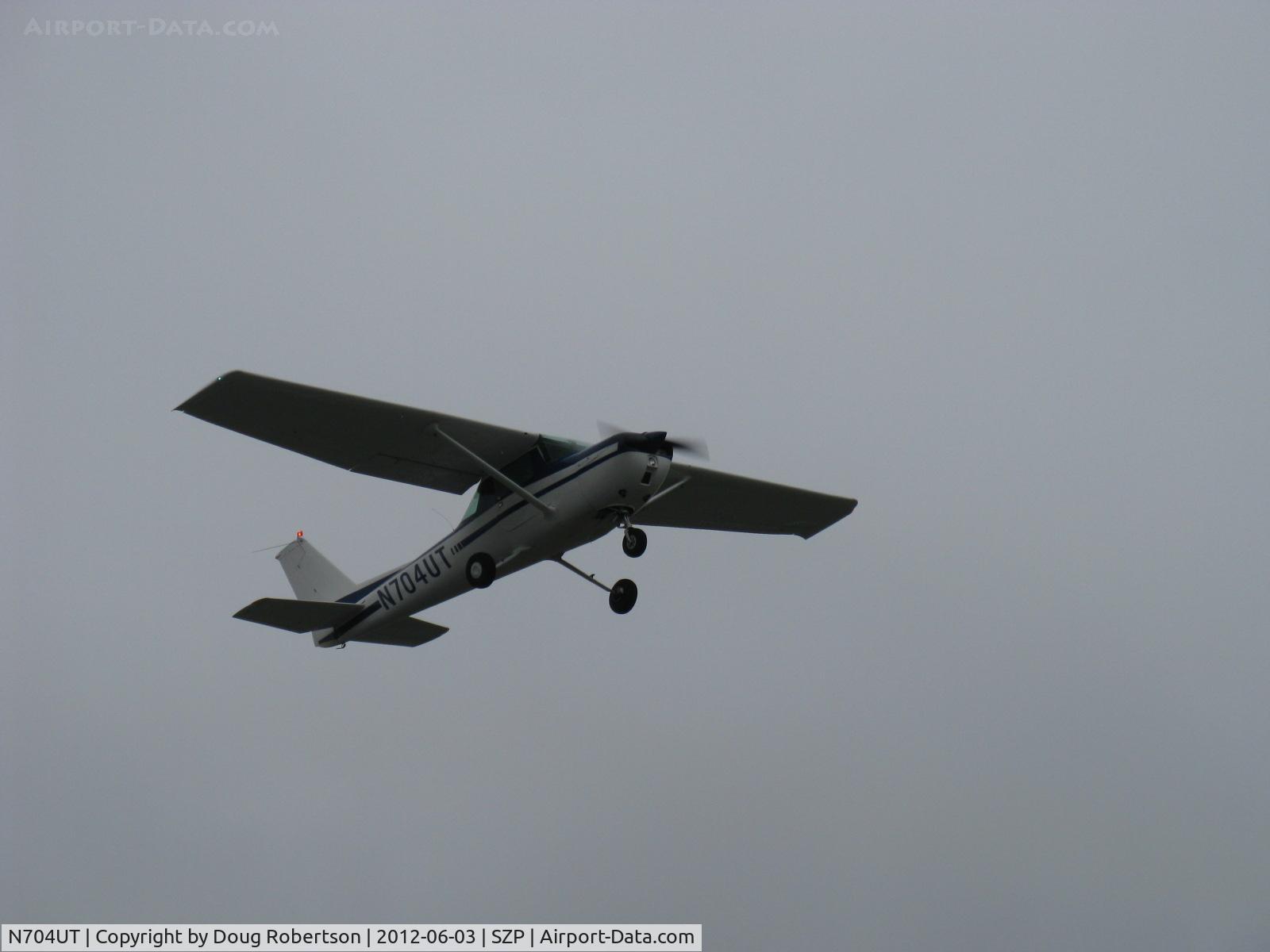 N704UT, 1976 Cessna 150M C/N 15078891, 1976 Cessna 150M, Continental O-200 100 Hp, takeoff Rwy 22
