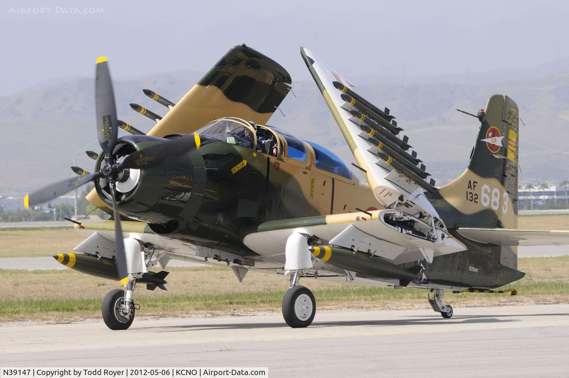 N39147, Douglas AD-5 (A-1E) Skyraider C/N 9540, 2012 Chino Airshow