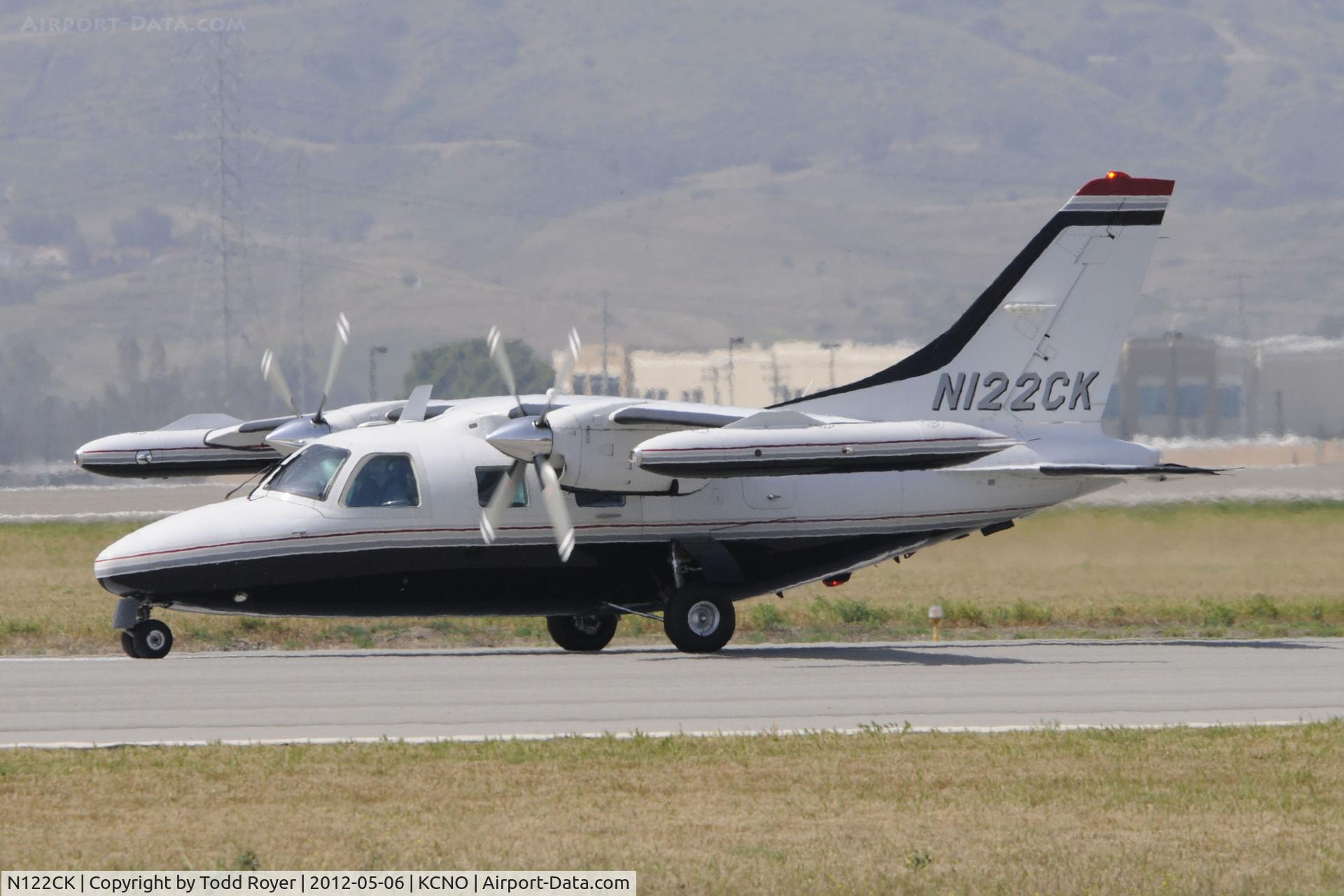 N122CK, 1978 Mitsubishi MU-2B-26A C/N 374SA, Taxiing for departure at Chino