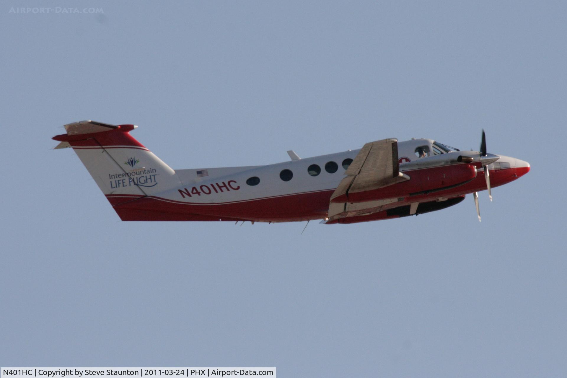 N401HC, 1988 Beech B200 King Air C/N BB-1294, Taken at Phoenix Sky Harbor Airport, in March 2011 whilst on an Aeroprint Aviation tour