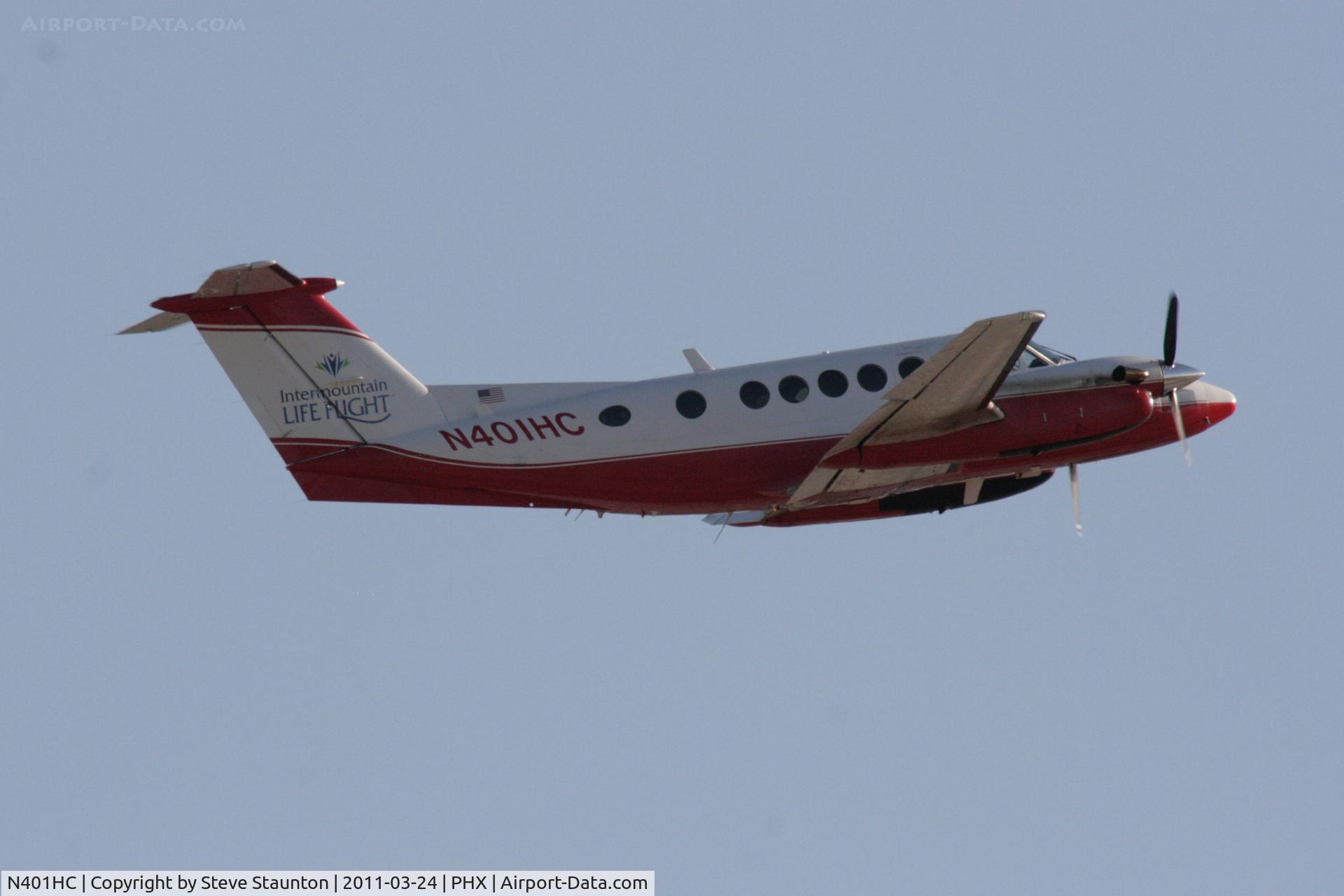 N401HC, 1988 Beech B200 King Air C/N BB-1294, Taken at Phoenix Sky Harbor Airport, in March 2011 whilst on an Aeroprint Aviation tour