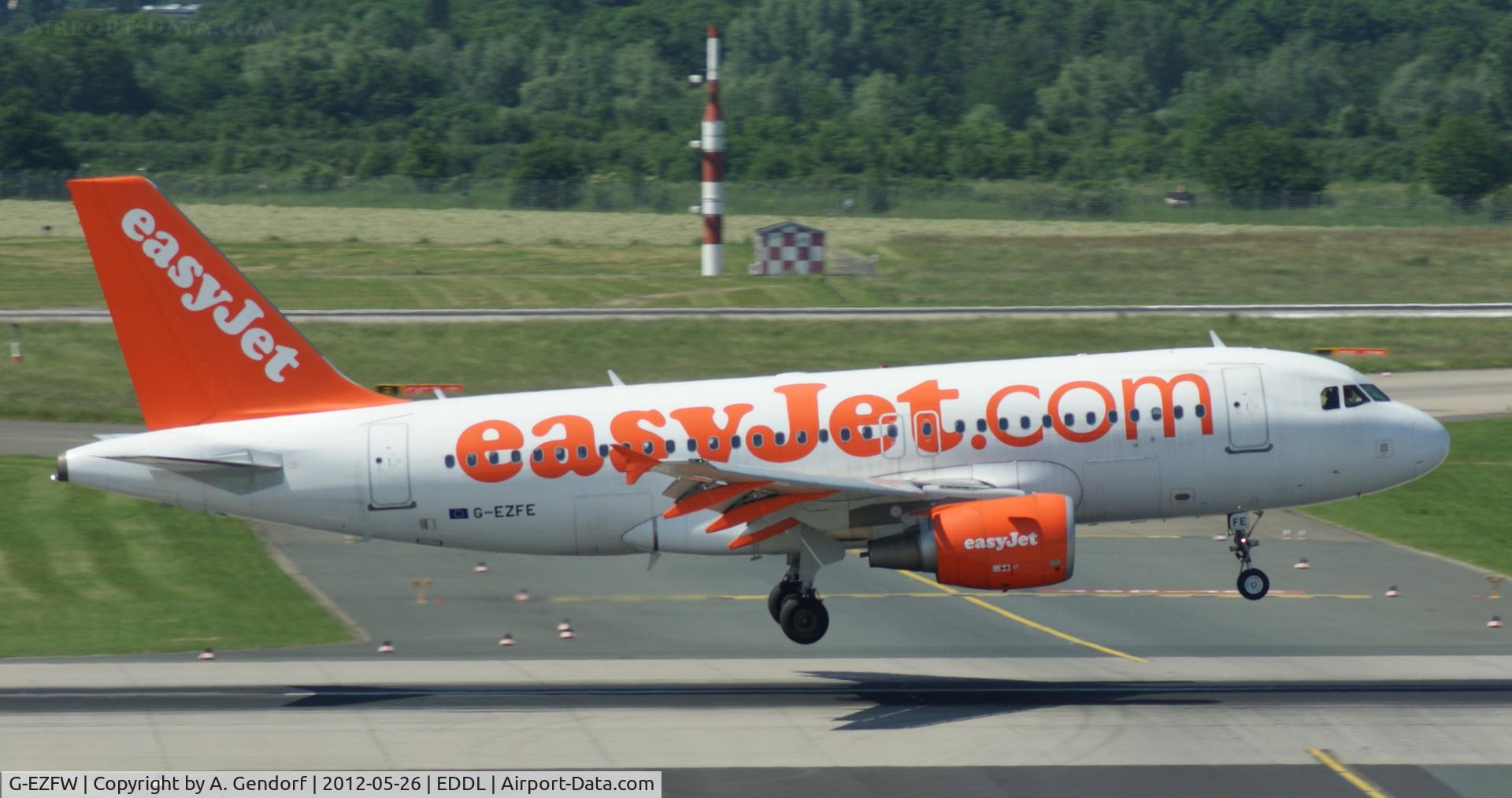 G-EZFW, 2010 Airbus A319-111 C/N 4380, Easy Jet, moments before touch down at Düsseldorf Int´l (EDDL)