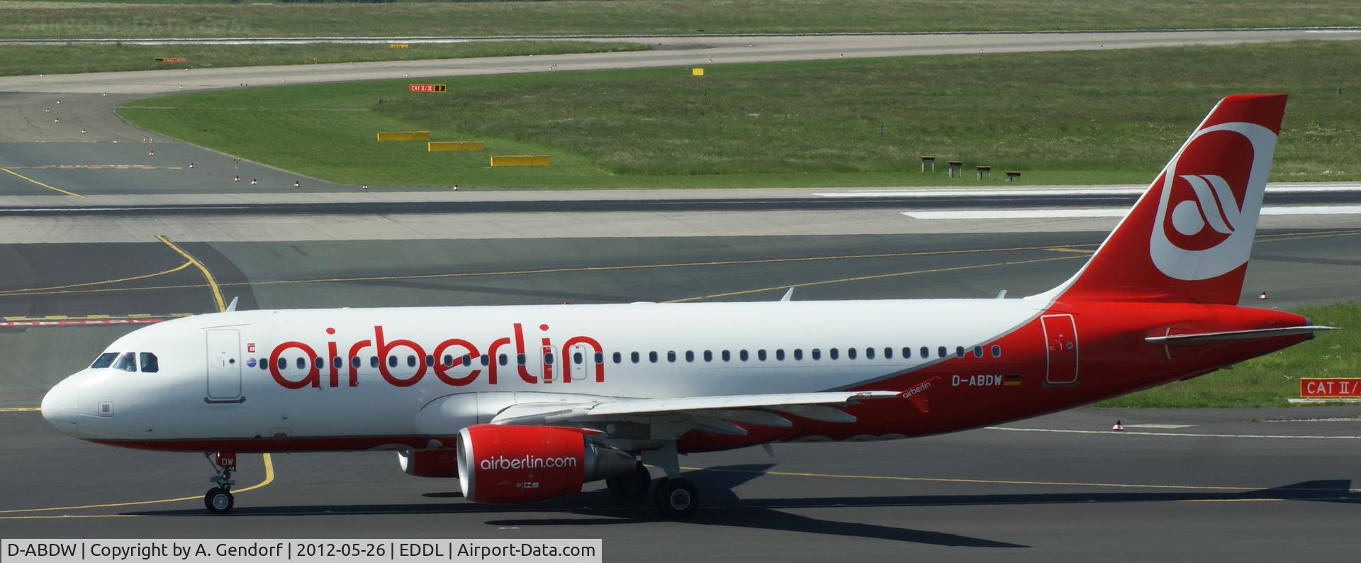 D-ABDW, 2009 Airbus A320-214 C/N 3945, Air Berlin, taxiing at Düsseldorf Int´l (EDDL)
