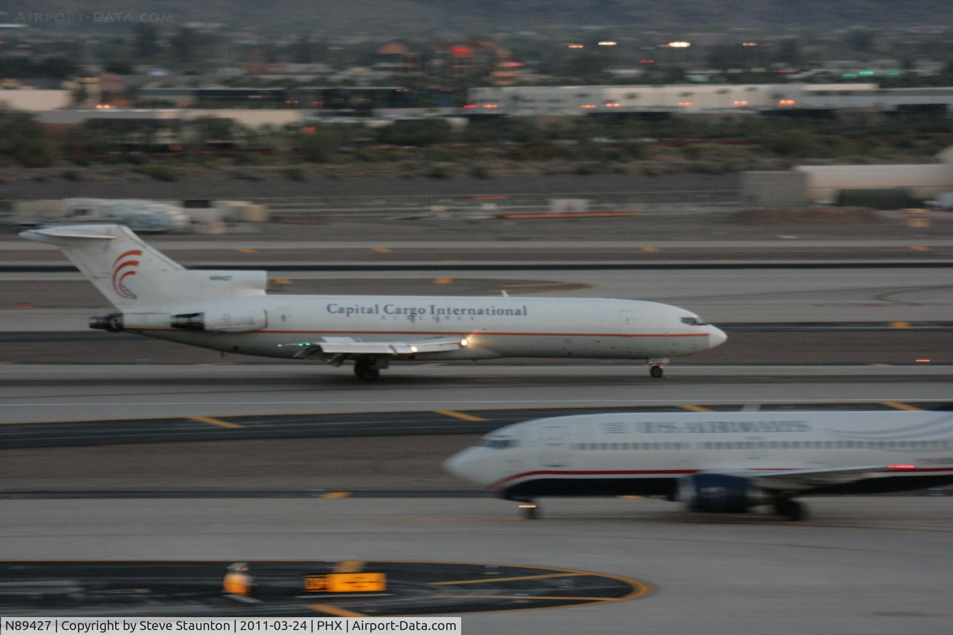 N89427, 1977 Boeing 727-227 C/N 21365, Taken at Phoenix Sky Harbor Airport, in March 2011 whilst on an Aeroprint Aviation tour (in the failing light - but what a rare sight)