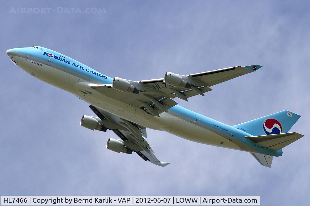 HL7466, 2001 Boeing 747-4B5F/SCD C/N 26413, Shortly after take off from Rwy 29