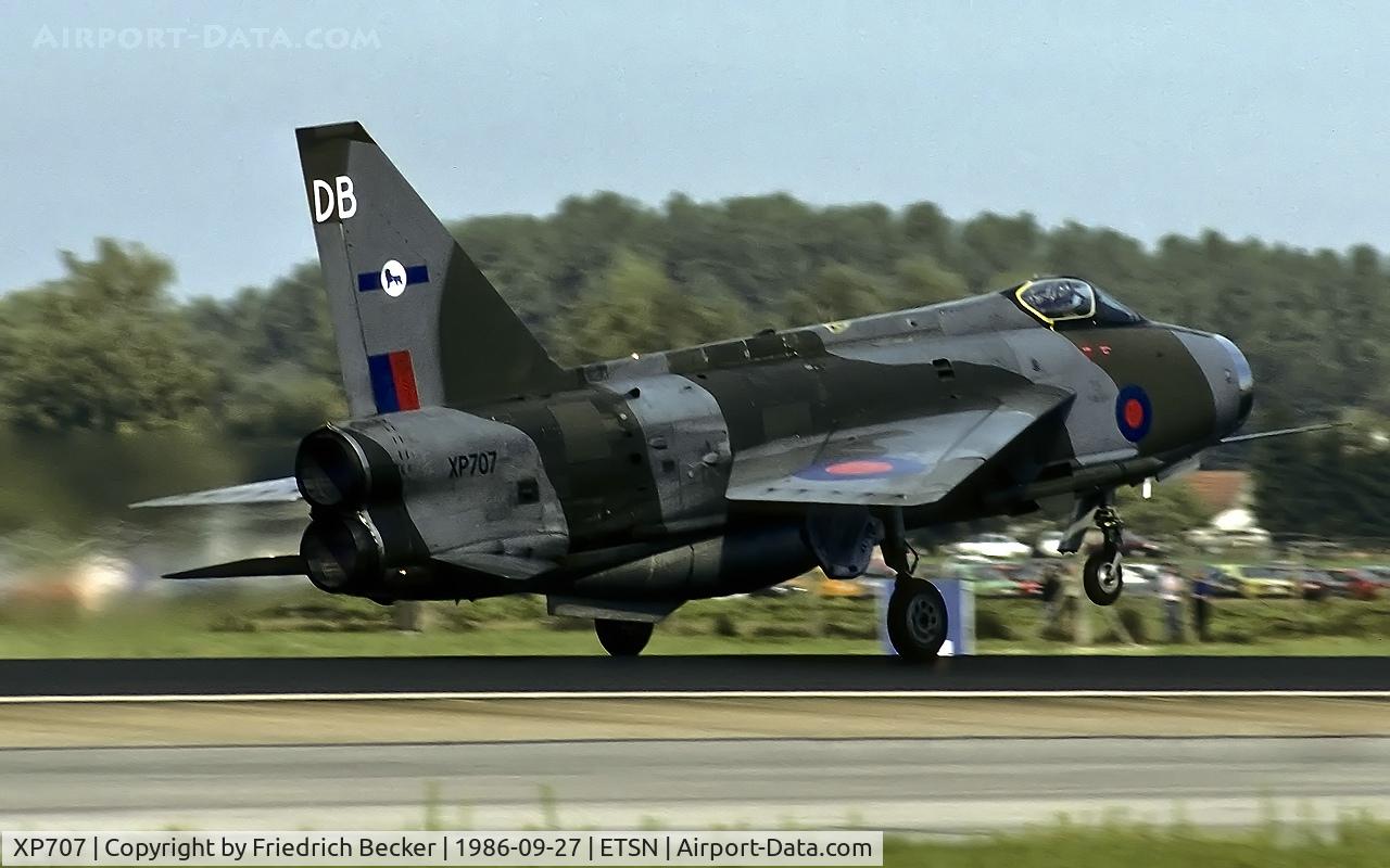 XP707, 1963 English Electric Lightning F.3 C/N 95161, departure to start up a flying display at Fliegerhorst Neuburg
