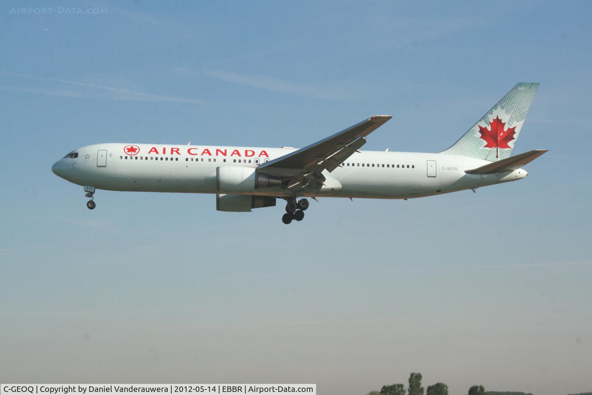 C-GEOQ, 1999 Boeing 767-375/ER C/N 30112, Flight AC832 is descending to RWY 25L