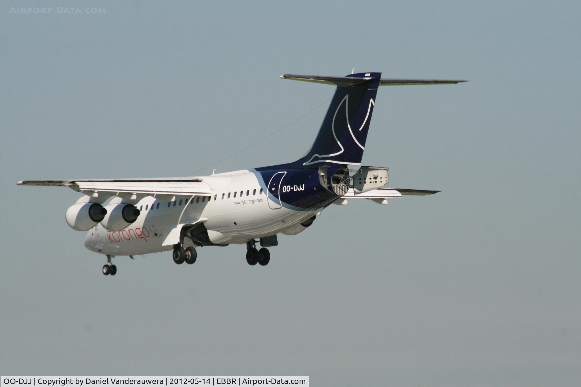 OO-DJJ, 1991 British Aerospace BAe.146-200 C/N E2196, Descending to RWY 25L