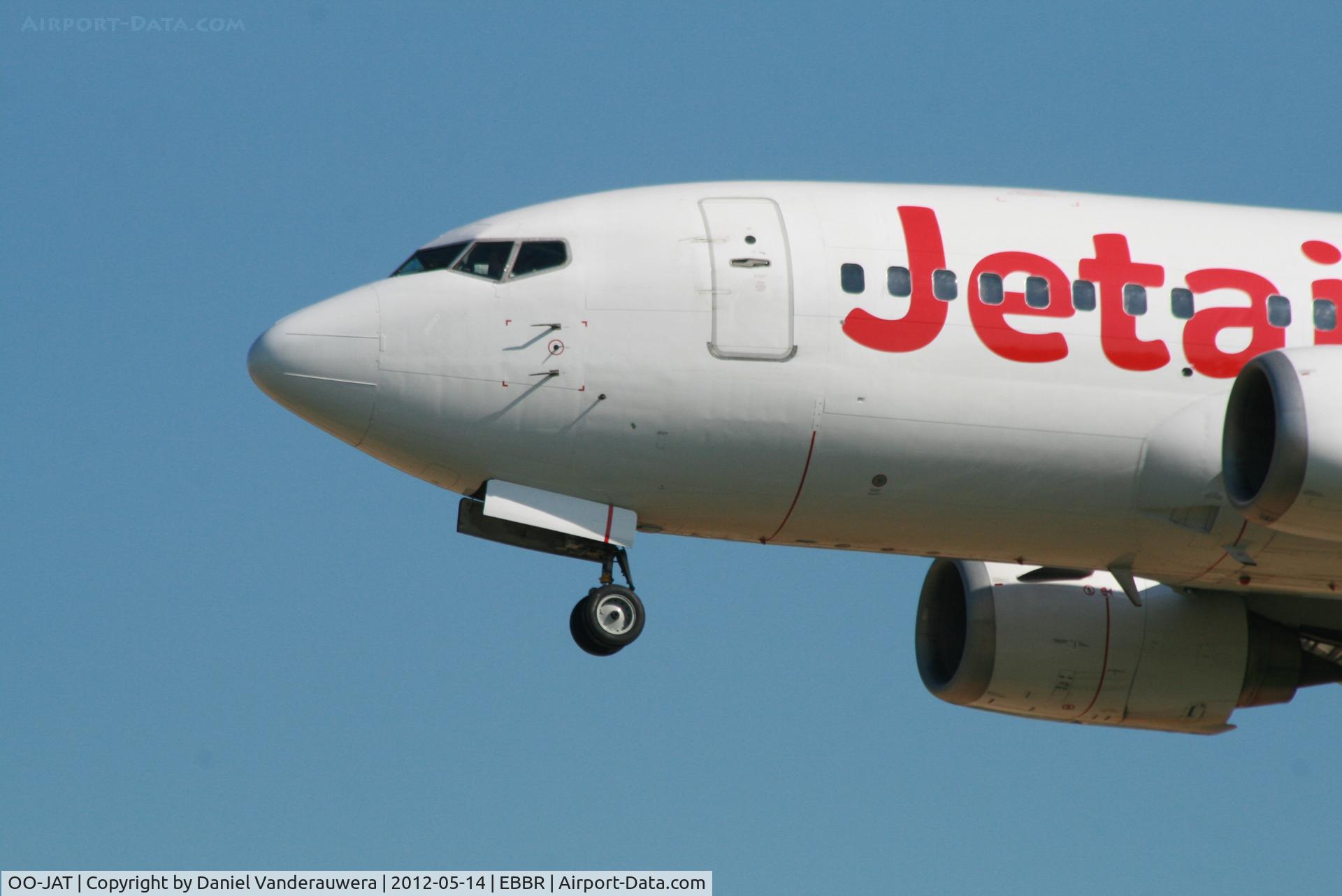 OO-JAT, 1990 Boeing 737-5K5 C/N 24927, Arrival of flight JAF1728 to RWY 25L