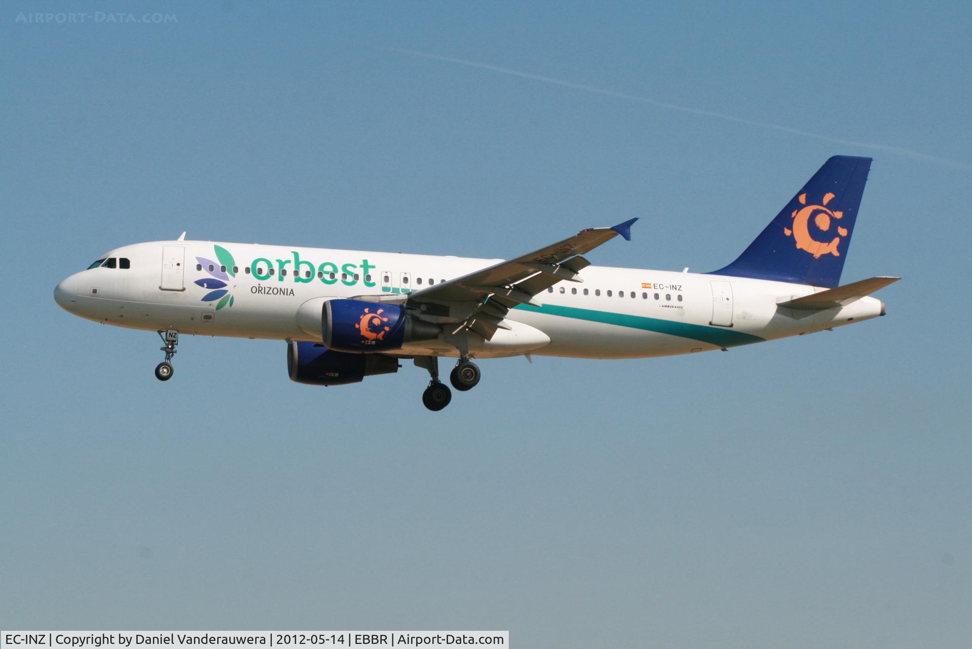 EC-INZ, 2003 Airbus A320-214 C/N 2011, Flight IWD7305 is descending to RWY 25L
