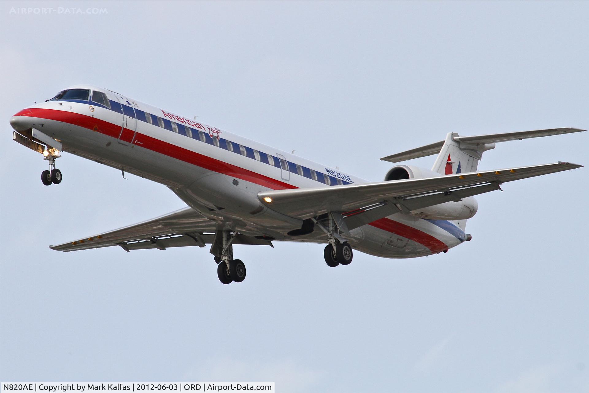N820AE, 2002 Embraer ERJ-140LR (EMB-135KL) C/N 145576, American Eagle  Embraer EMB-135KL, EGF4024 arriving from Central Illinois Regional Airport /KBMI, RWY 28 approach KORD.
