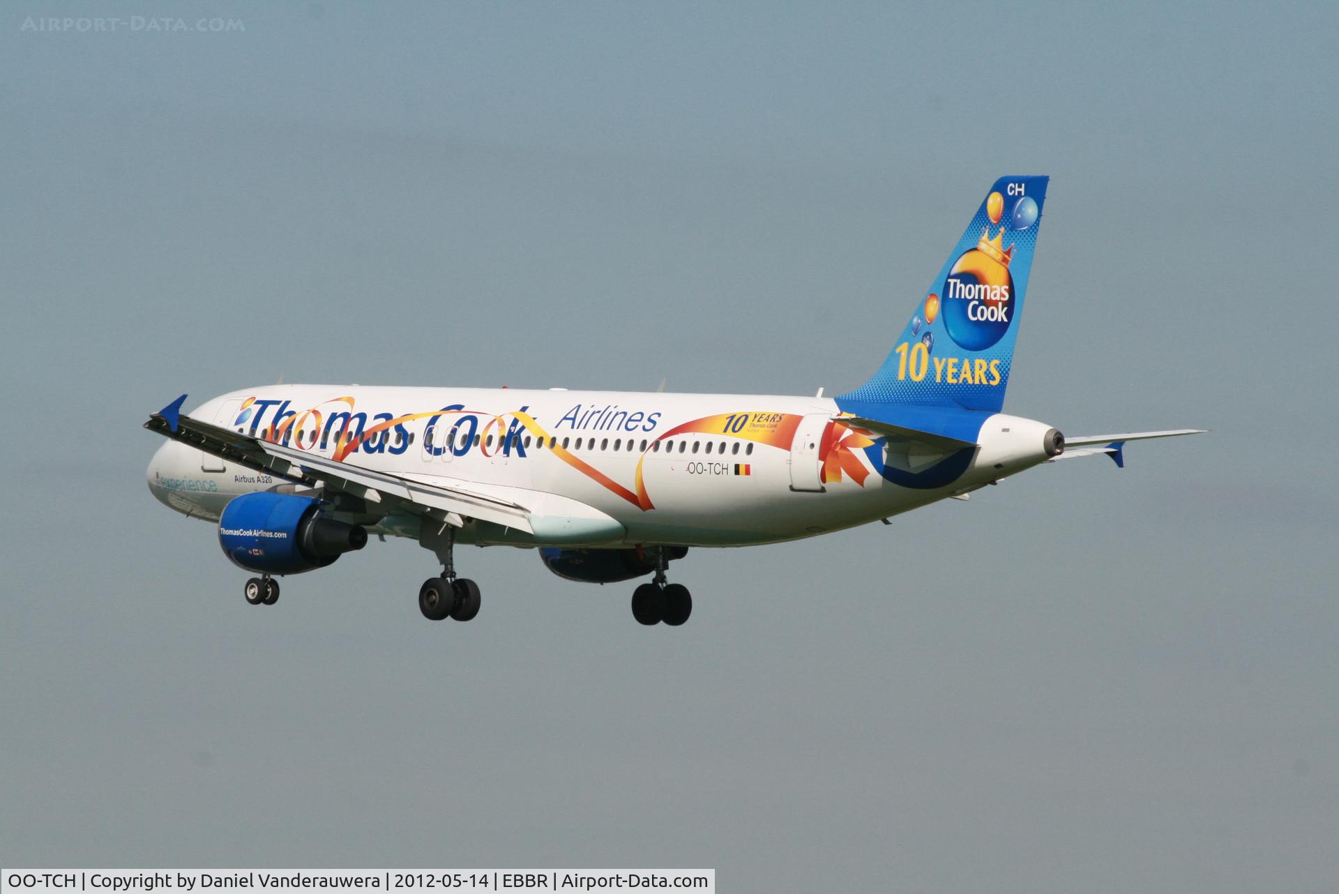 OO-TCH, 2003 Airbus A320-214 C/N 1929, Flight FQ1483 is descending to RWY 25L