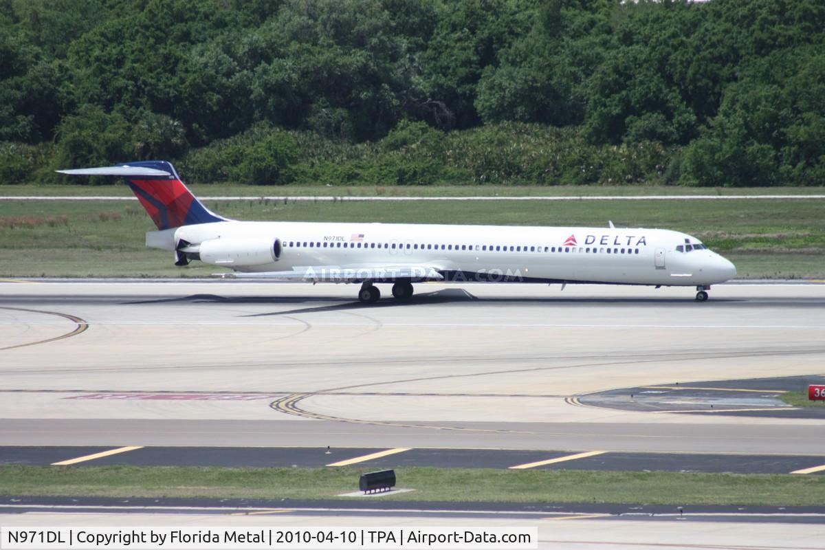 N971DL, 1991 McDonnell Douglas MD-88 C/N 53214, Delta MD-88