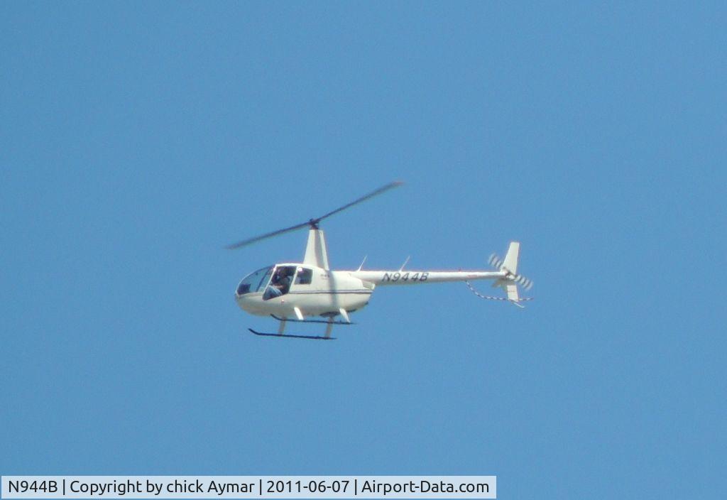 N944B, 2001 Robinson R44 C/N 1053, flying over the Seacacus Meadolands 6/7/12