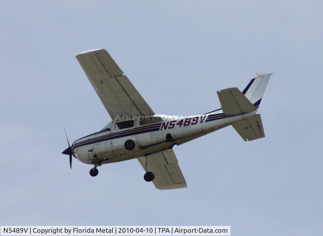 N5489V, 1975 Cessna 210L Centurion C/N 21060961, Flight Express C210