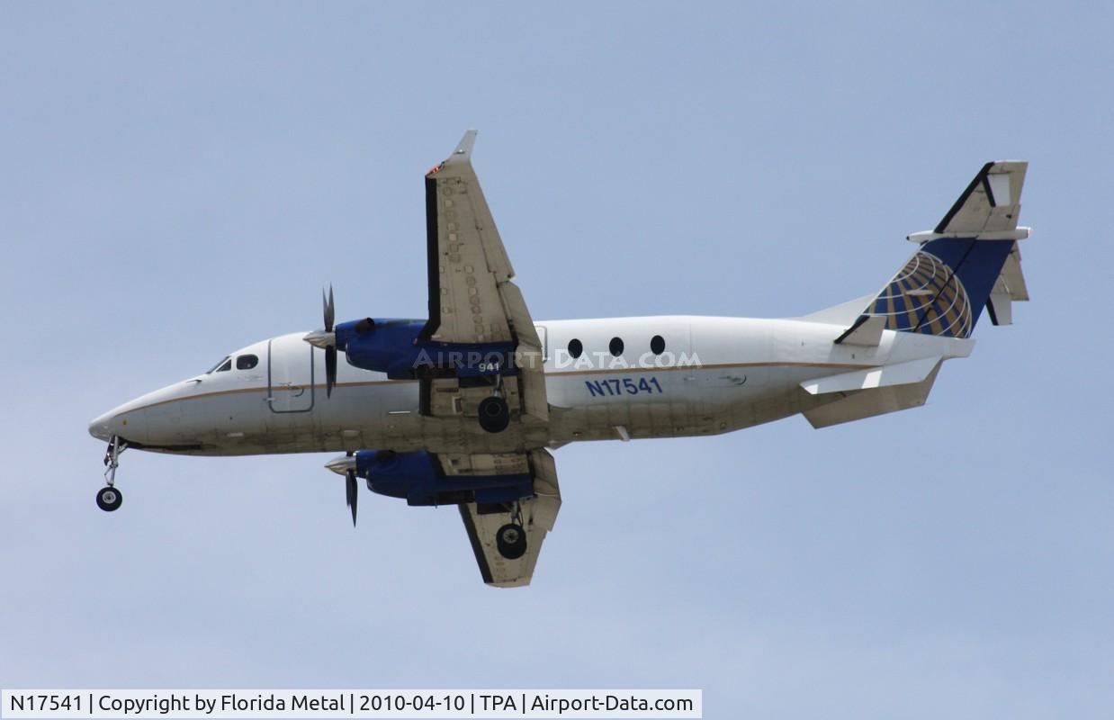N17541, 1996 Beech 1900D C/N UE-203, Continental Connection B1900D