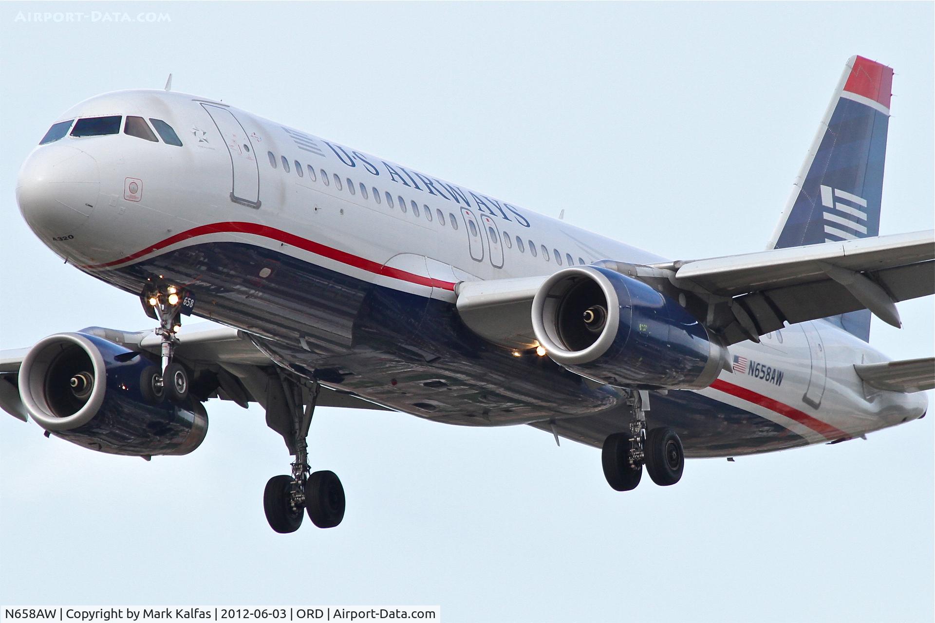 N658AW, 1999 Airbus A320-232 C/N 1110, US Airways Airbus A320-232, AWE 5 arriving from Phoenix Sky Harbor International /KPHX, RWY 28 approach KORD.