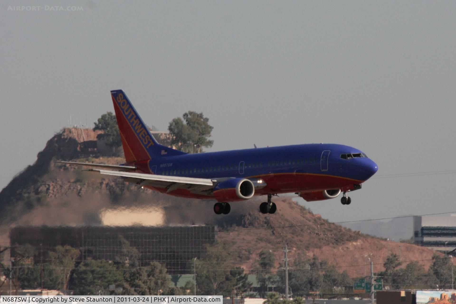 N687SW, 1986 Boeing 737-3Q8 C/N 23388, Taken at Phoenix Sky Harbor Airport, in March 2011 whilst on an Aeroprint Aviation tour