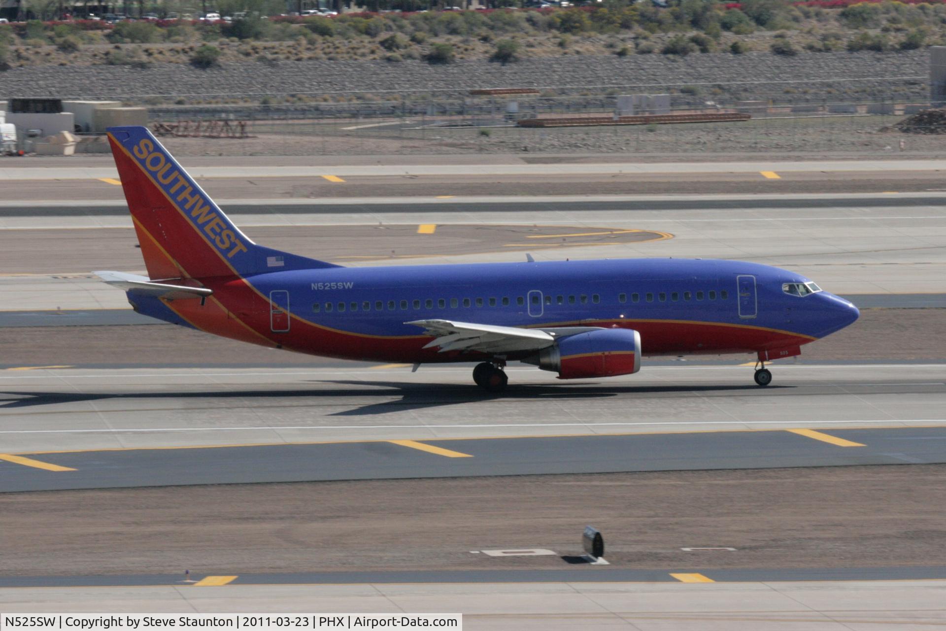N525SW, 1992 Boeing 737-5H4 C/N 26567, Taken at Phoenix Sky Harbor Airport, in March 2011 whilst on an Aeroprint Aviation tour