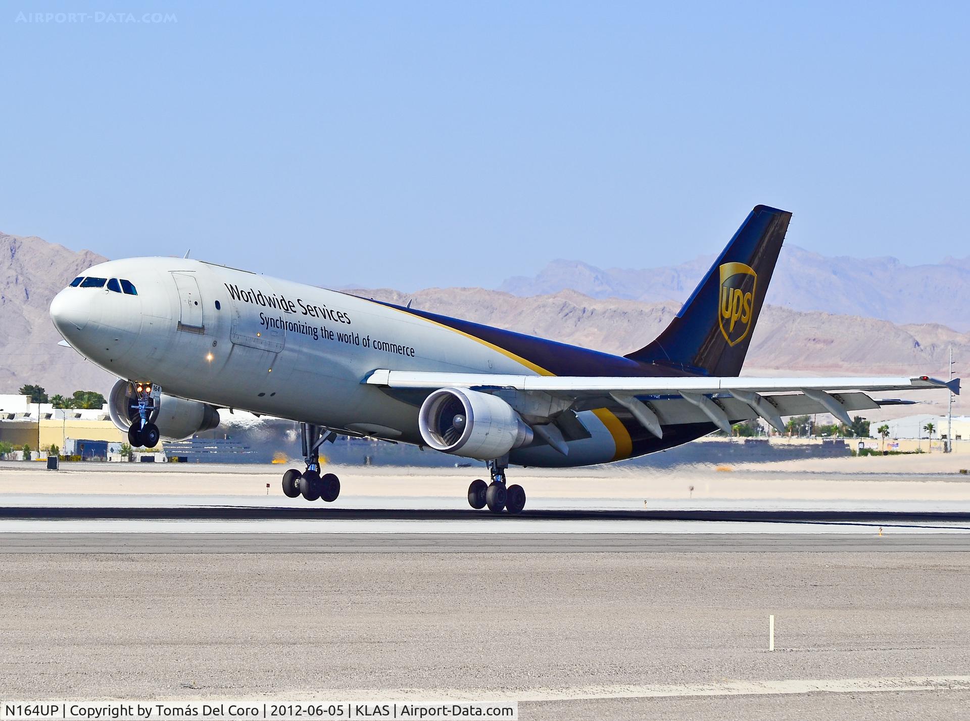 N164UP, 2005 Airbus A300F4-622R C/N 0853, N164UP United Parcel Service - UPS Airbus A300F4-622R (cn 853)

- Las Vegas - McCarran International (LAS / KLAS)
USA - Nevada, June 5, 2012
Photo: Tomás Del Coro