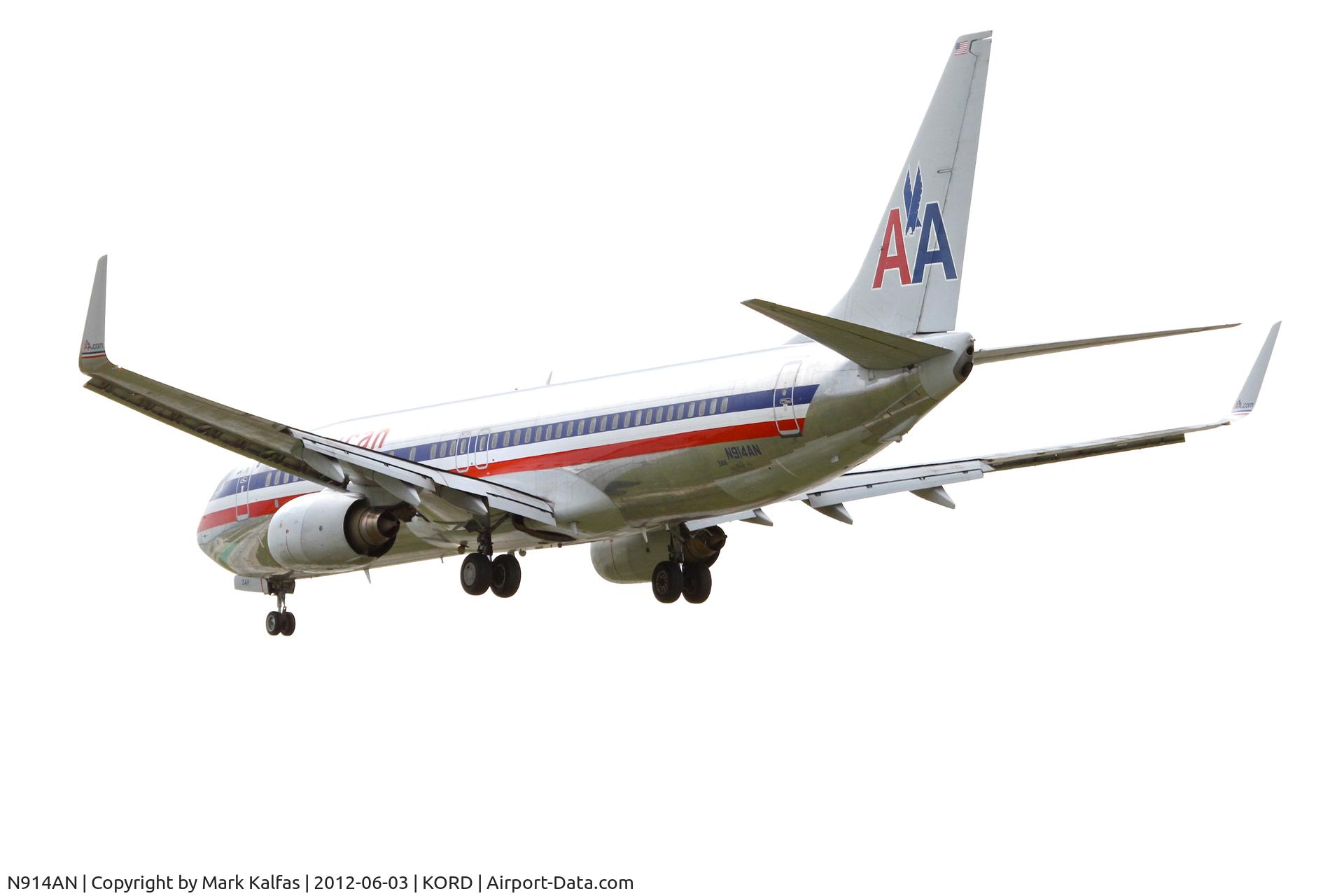 N914AN, 1999 Boeing 737-823 C/N 29515, American Airlines Boeing 737-823, AAL580 arriving from San Diego/KSAN, RWY 28 approach KORD.