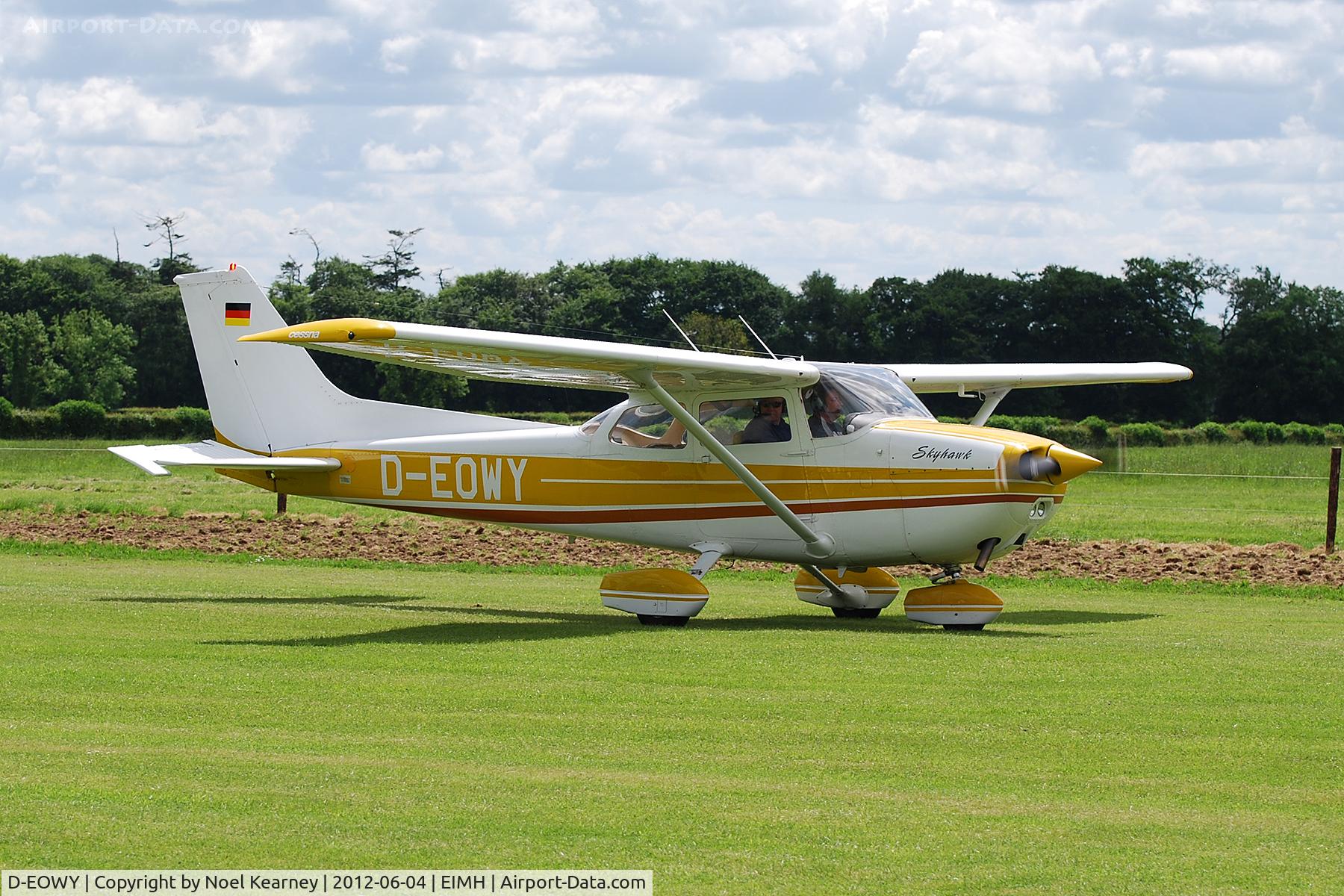 D-EOWY, 1978 Reims F172N Skyhawk C/N 1696, Ballyboy Fly-in 04-06-2012.