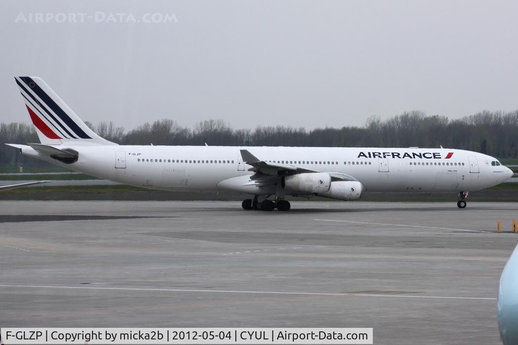 F-GLZP, 1999 Airbus A340-313X C/N 260, Taxiing. Scrapped in may 2020.