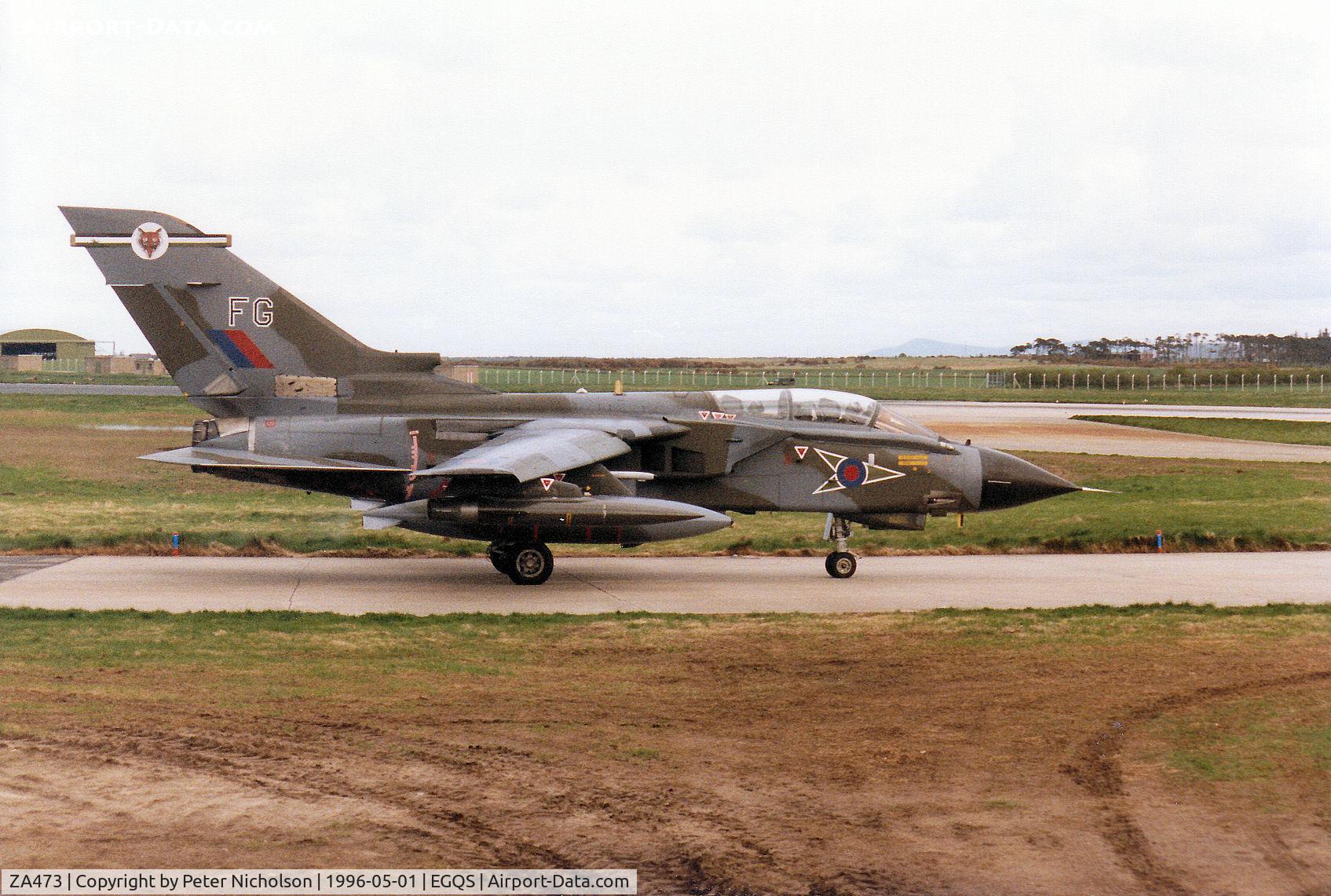 ZA473, 1983 Panavia Tornado GR.1 C/N 298/BS103/3139, Tornado GR.1B, callsign Jackal 2, of 12 Squadron taxying to Runway 05 at RAF Lossiemouth in May 1996.