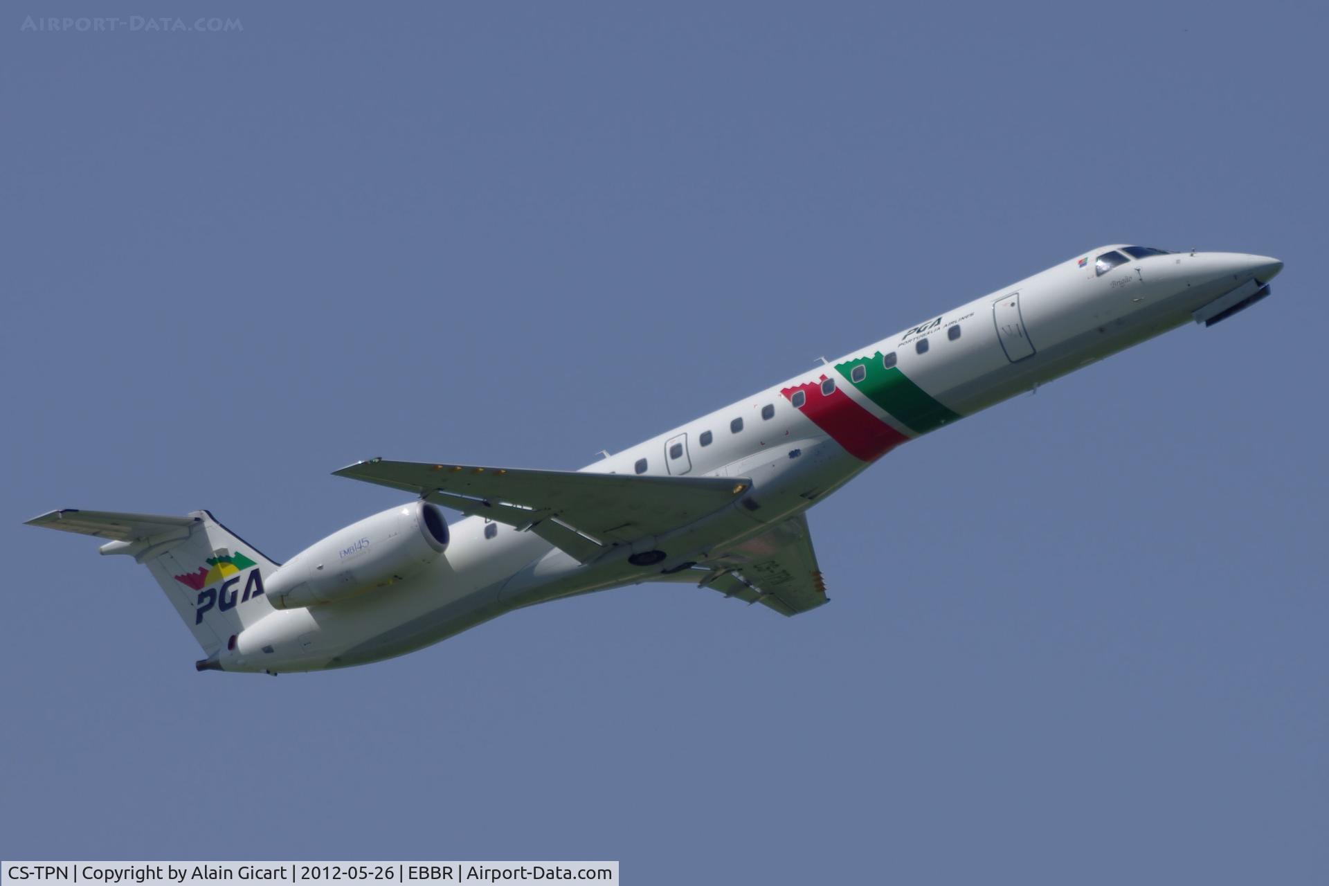 CS-TPN, 1998 Embraer EMB-145EP (ERJ-145EP) C/N 145099, Take off