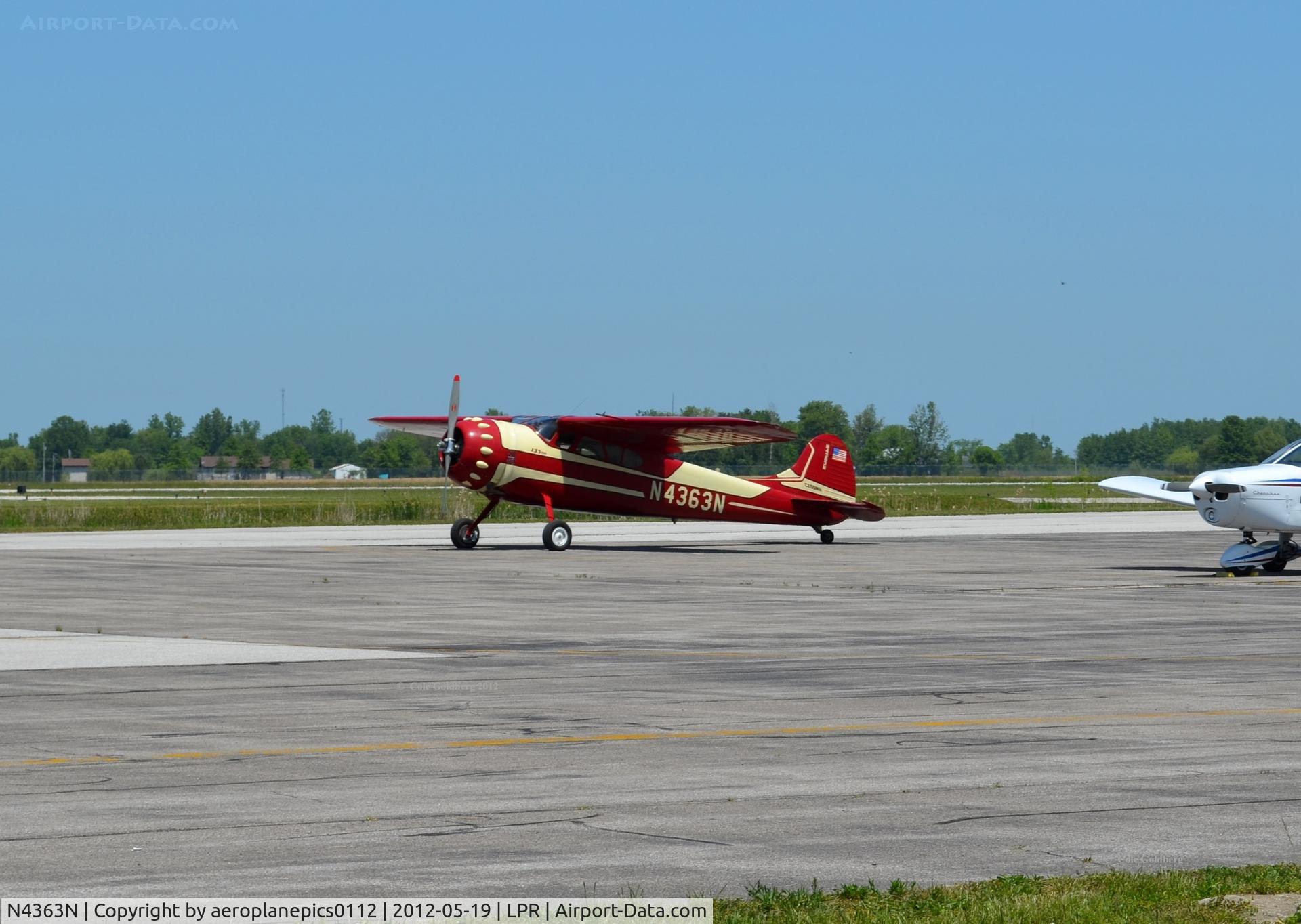 N4363N, 1947 Cessna 195A C/N 7043, N4363N seen taxiing for its departure from KLPR.
