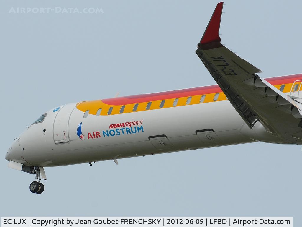 EC-LJX, 2010 Bombardier CRJ-1000ER NG (CL-600-2E25) C/N 19008, IB8554 landing 23