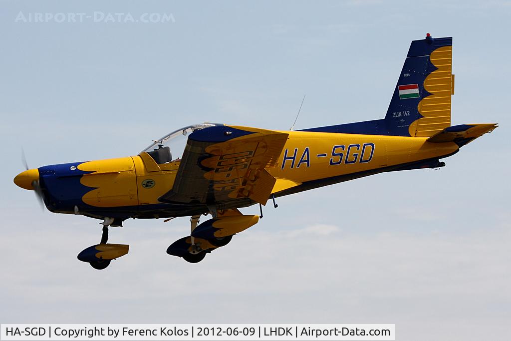 HA-SGD, 1982 Zlin Z-142 C/N 0274, Dunakeszi