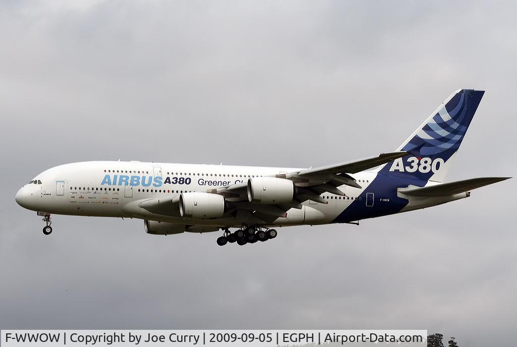 F-WWOW, 2005 Airbus A380-841 C/N 001, Approach during UK tour.