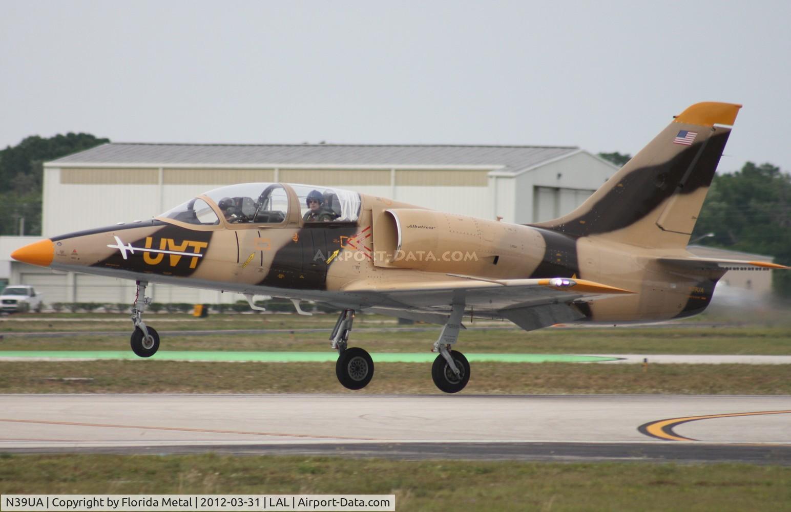 N39UA, 1981 Aero L-39 Albatros C/N 132117, Aero L-39