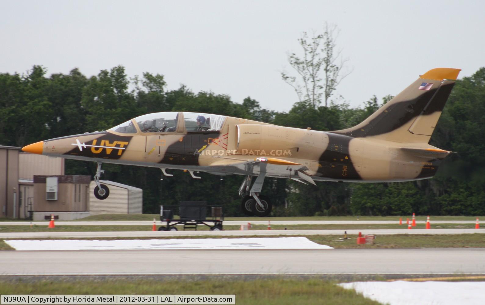N39UA, 1981 Aero L-39 Albatros C/N 132117, Aero L-39