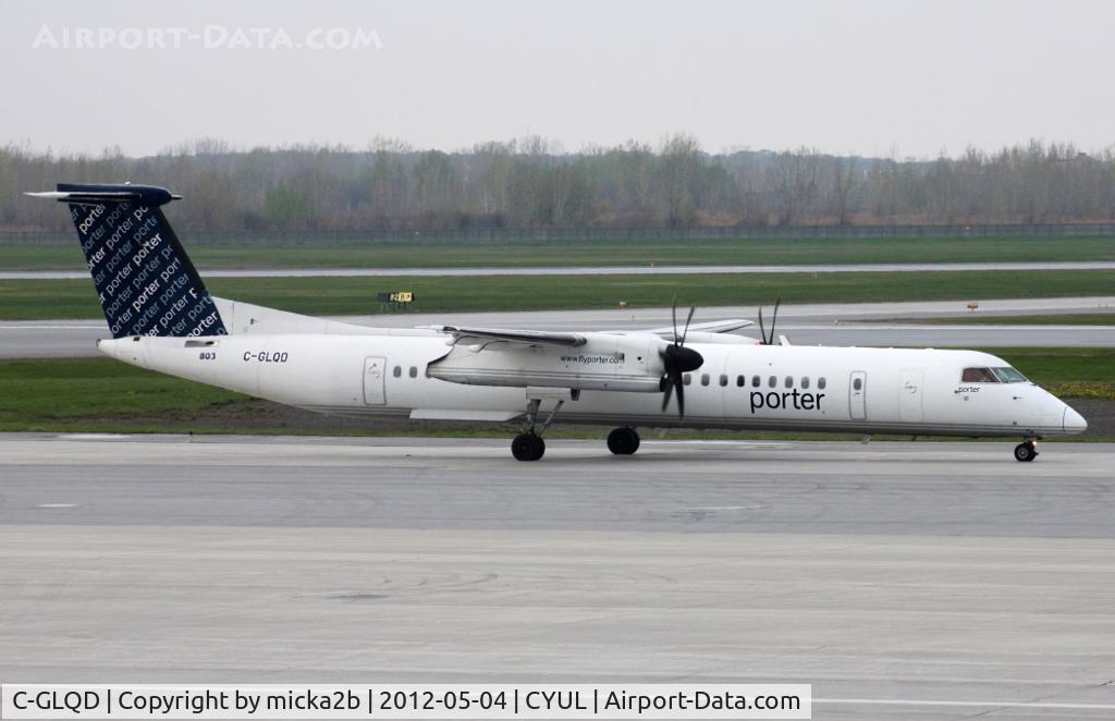 C-GLQD, 2006 De Havilland Canada DHC-8-402Q Dash 8 C/N 4138, Taxiing