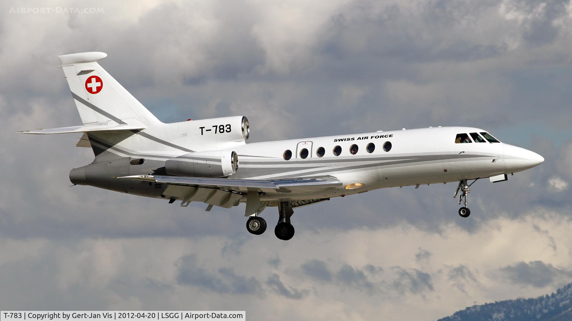 T-783, Dassault Falcon 50 C/N 67, About to land rw23