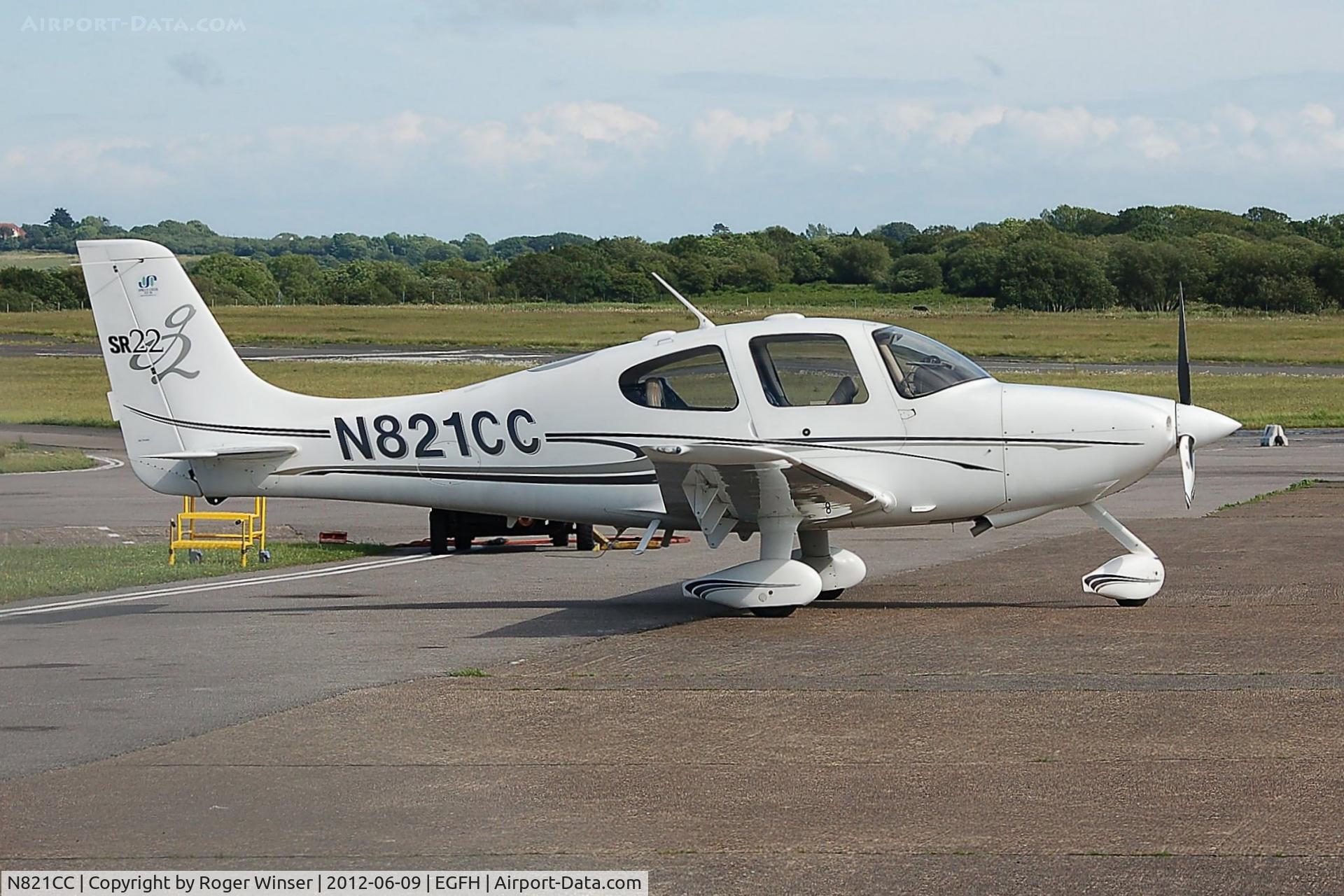 N821CC, 2005 Cirrus SR22 G2 C/N 1427, Visiting Cirrus SR-22 G2.