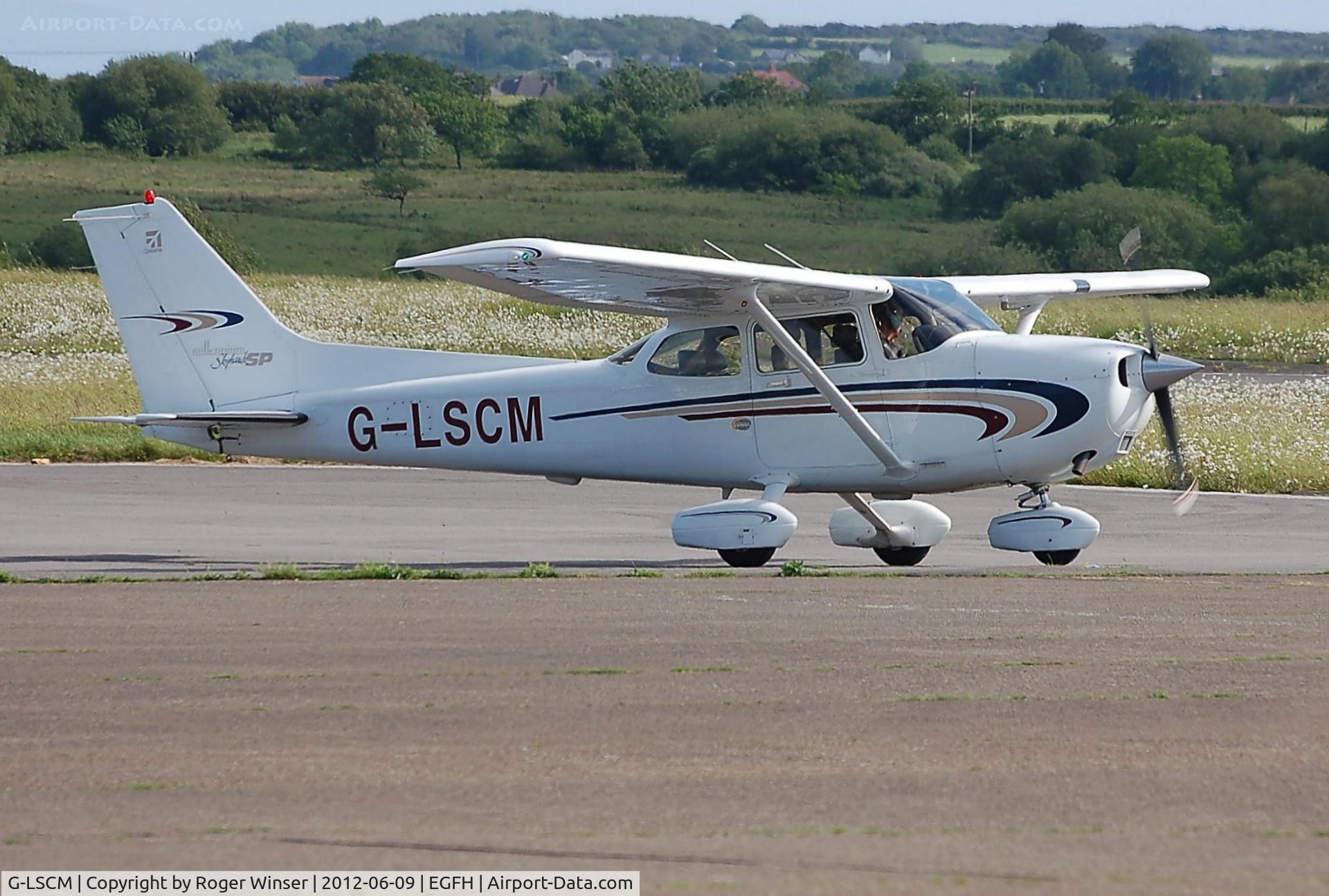 G-LSCM, 2000 Cessna 172S Skyhawk SP C/N 172S-8445, Visiting Cessna Millennium Skyhawk SP.