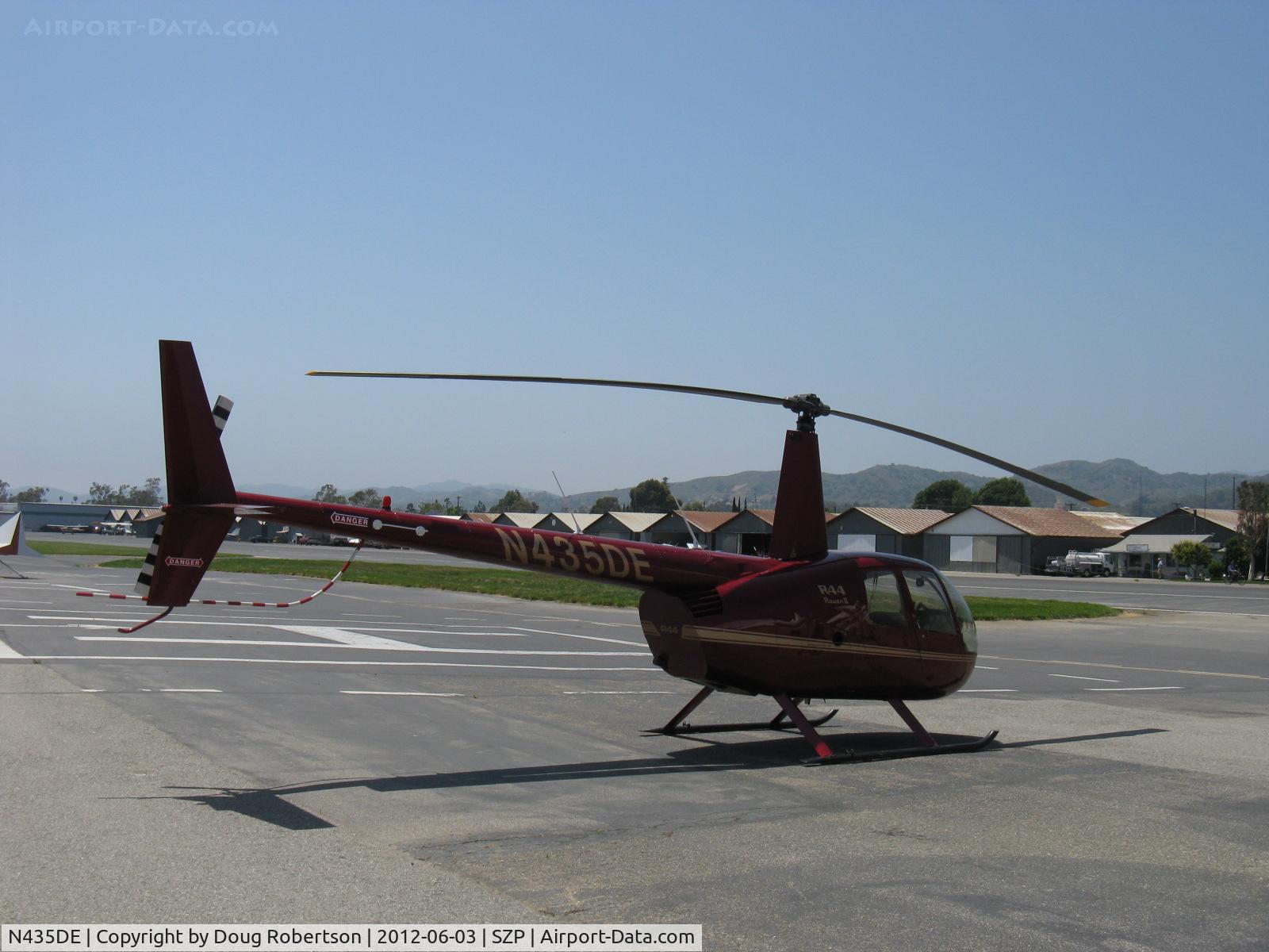 N435DE, 2005 Robinson R44 Raven II C/N 10605, 2005 Robinson R44 RAVEN II, Lycoming IO-540 derated to 245 Hp for takeoff, 205 Hp continuous, at SZP Helipad