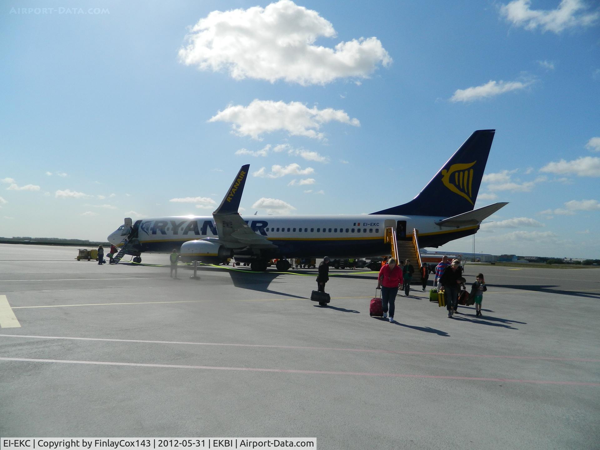 EI-EKC, 2009 Boeing 737-8AS C/N 38495, Ryanair Boeing 737-8AS at Billund.