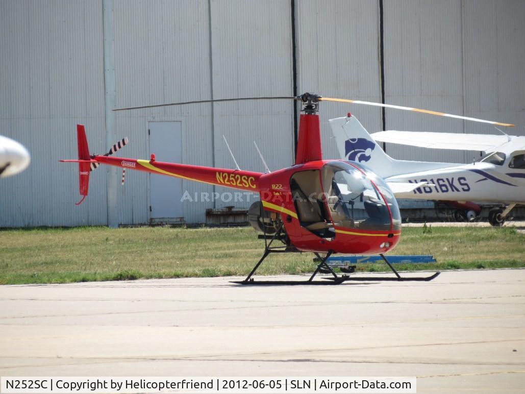 N252SC, 2005 Robinson R22 BETA C/N 3893, Parked at KS hanger