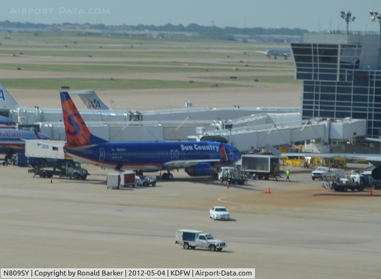 N809SY, 2005 Boeing 737-8Q8 C/N 30683, Dallas