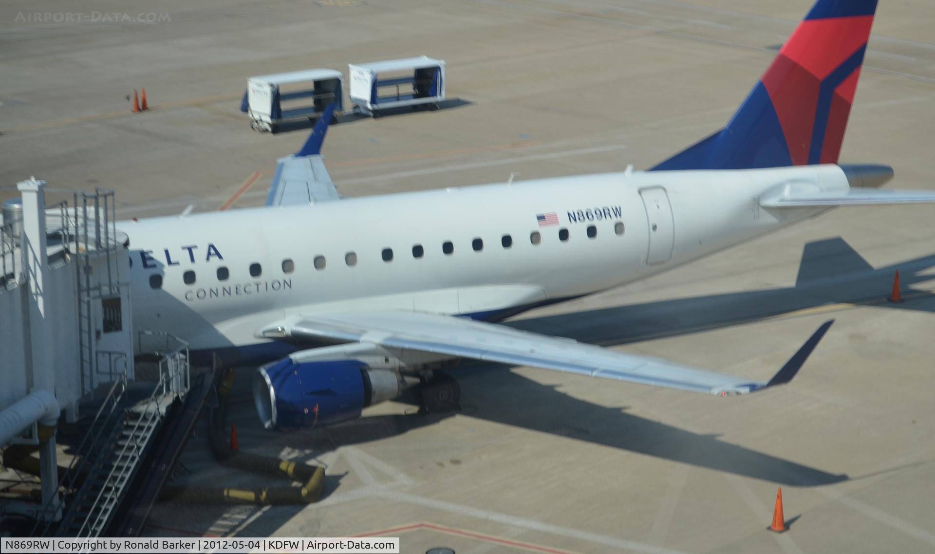 N869RW, 2006 Embraer 170SE (ERJ-170-100SE) C/N 17000133, Dallas